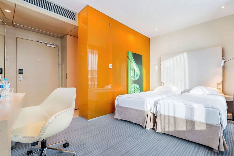 Sound Garden Hotel Warsaw Airport